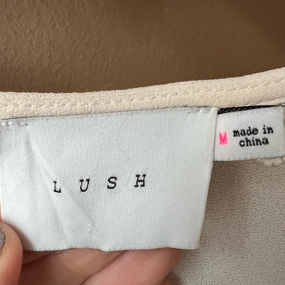 LUSH Women’s Fringe Embroidered Kimono Coverup Size Medium Bohemium Tulum Yacht - Picture 6 of 8